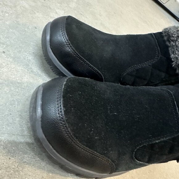 Skechers Relaxed Fit Easy Going Black Suede Booties Faux Fur Trim Women's Sz 10 - Picture 6 of 11